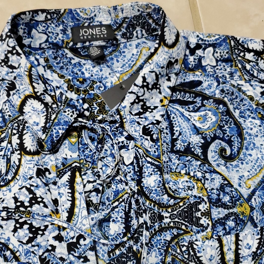 Blouse - Picture 6 of 8